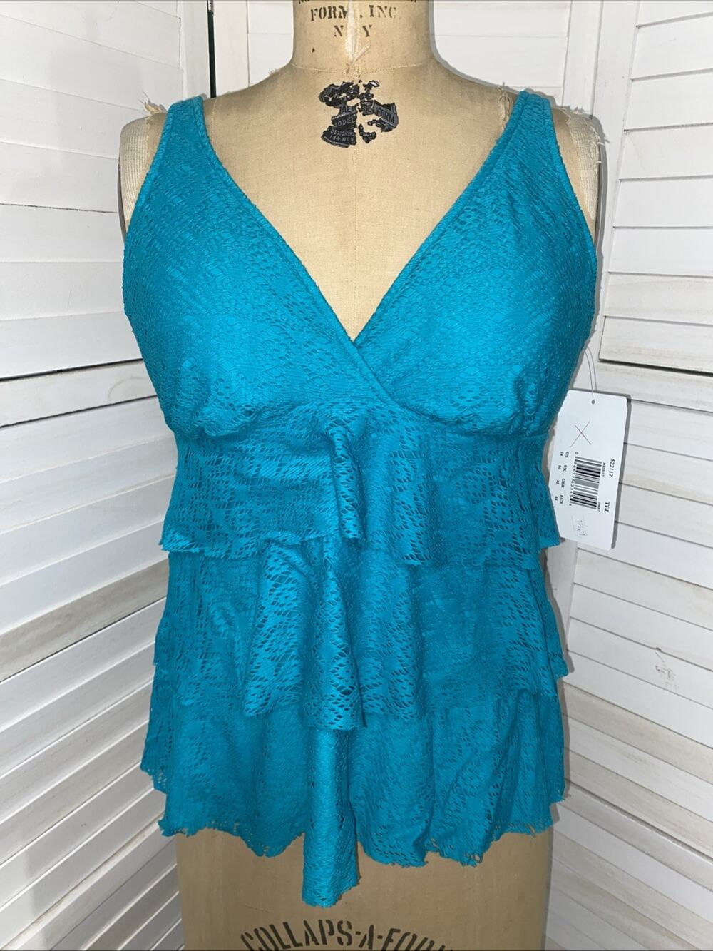 New W/ Tags Penbrooke Women’s Swimsuit Top Tankini Teal Green Size 14